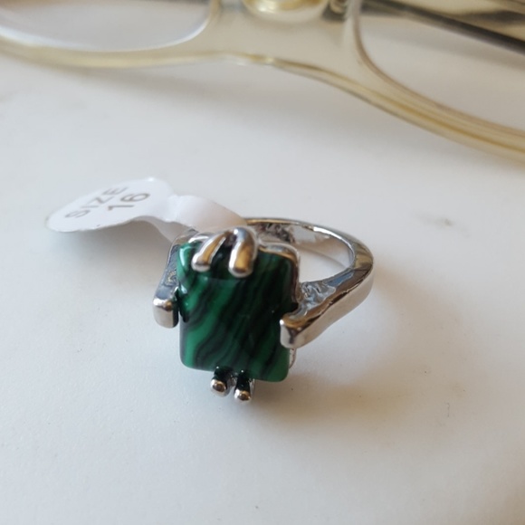 ❤️FREE with Purchase Green Ring - Picture 4 of 7